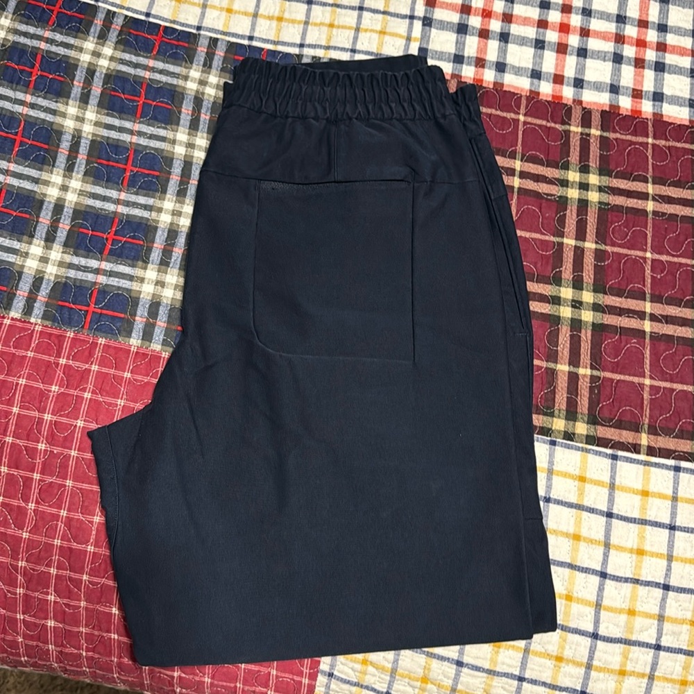 Lululemon XL pants